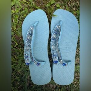Havaianas Light Blue Crystal Embellished Sandals US size 4/5